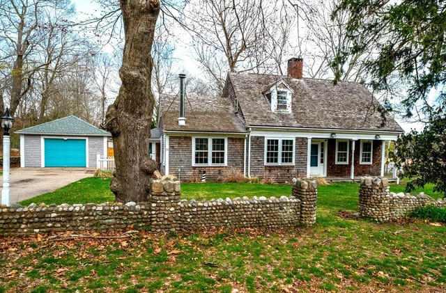 3-bed Single Family at 38 Landing Rd, Kingston