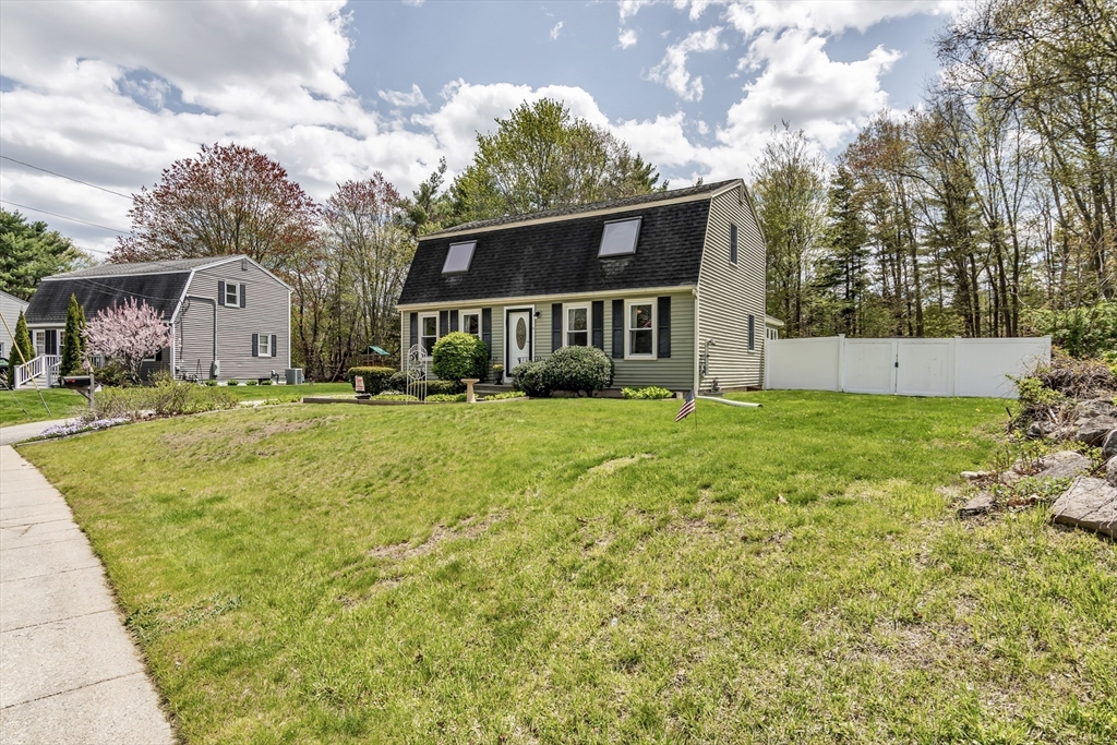 3-bed Single Family at 8 Portsmouth Rd, Amesbury