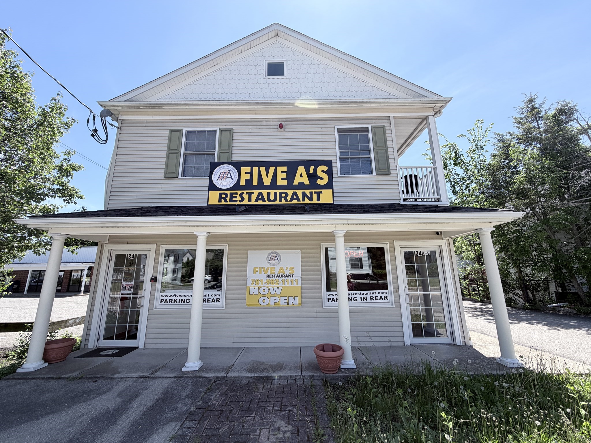 Multifamiliar de 4 quartos em 34 Brockton Ave, Abington