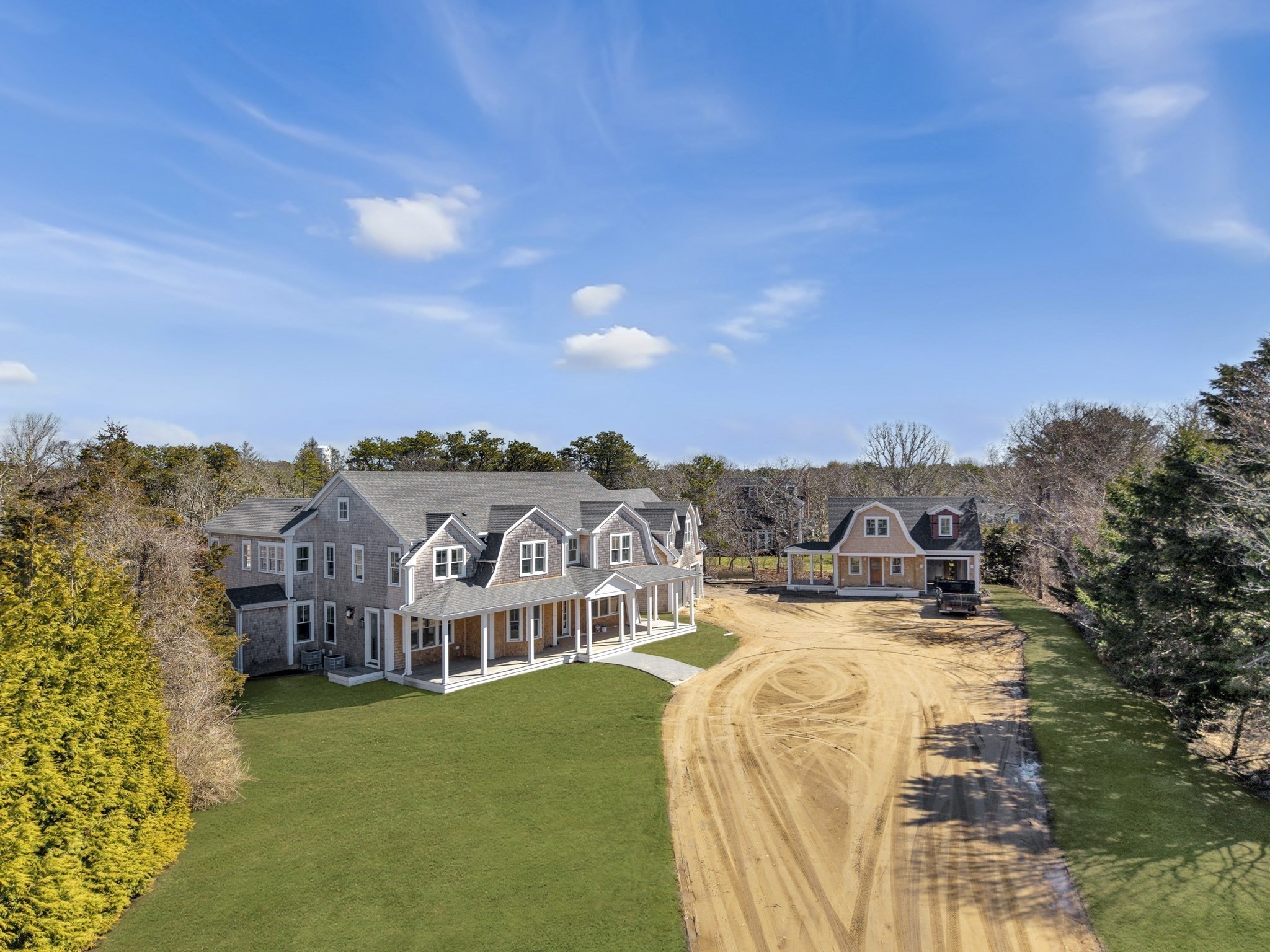 7-bed Multi-Family at 9 Suttons Way, Edgartown