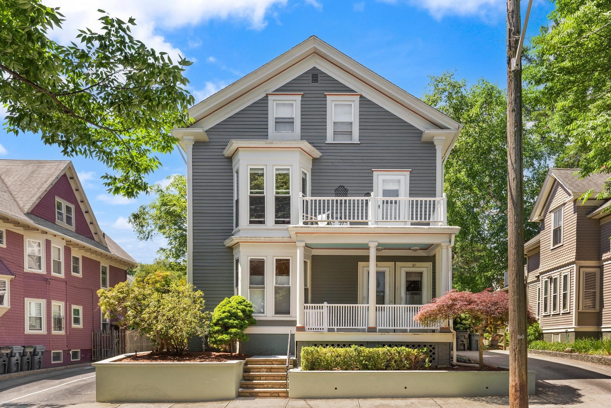 Multifamiliar de 6 habitaciones en 57-59 Forest Street, Providence