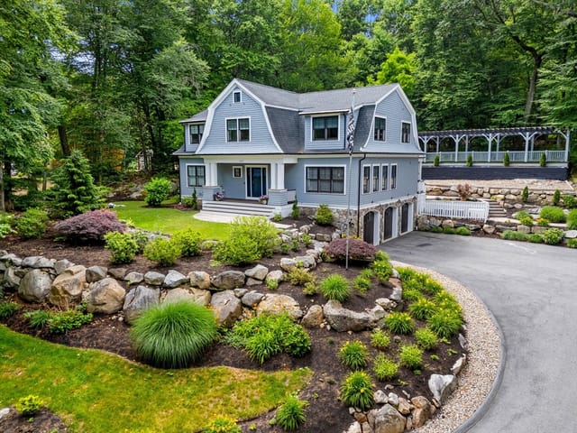 3-bed Single Family at 190 Bedford Rd, Lincoln