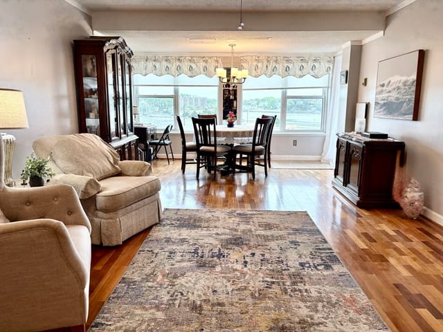 2-bed Condo at 9 Park Ave # 313, Hull