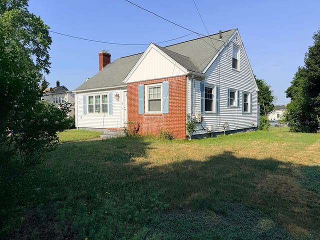 4-bed Single Family at 12 Miller St, Blackstone