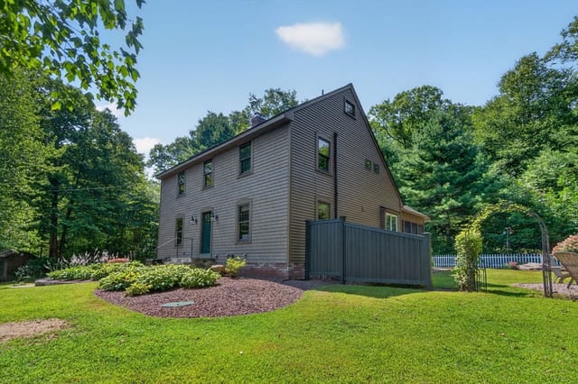 3-bed Single Family at 187 Blackstone Street, Mendon