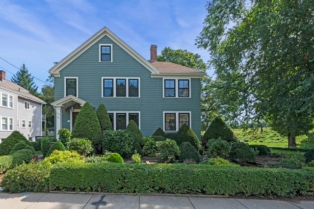 4-bed Condo at 143 Oakley Road # 143, Belmont