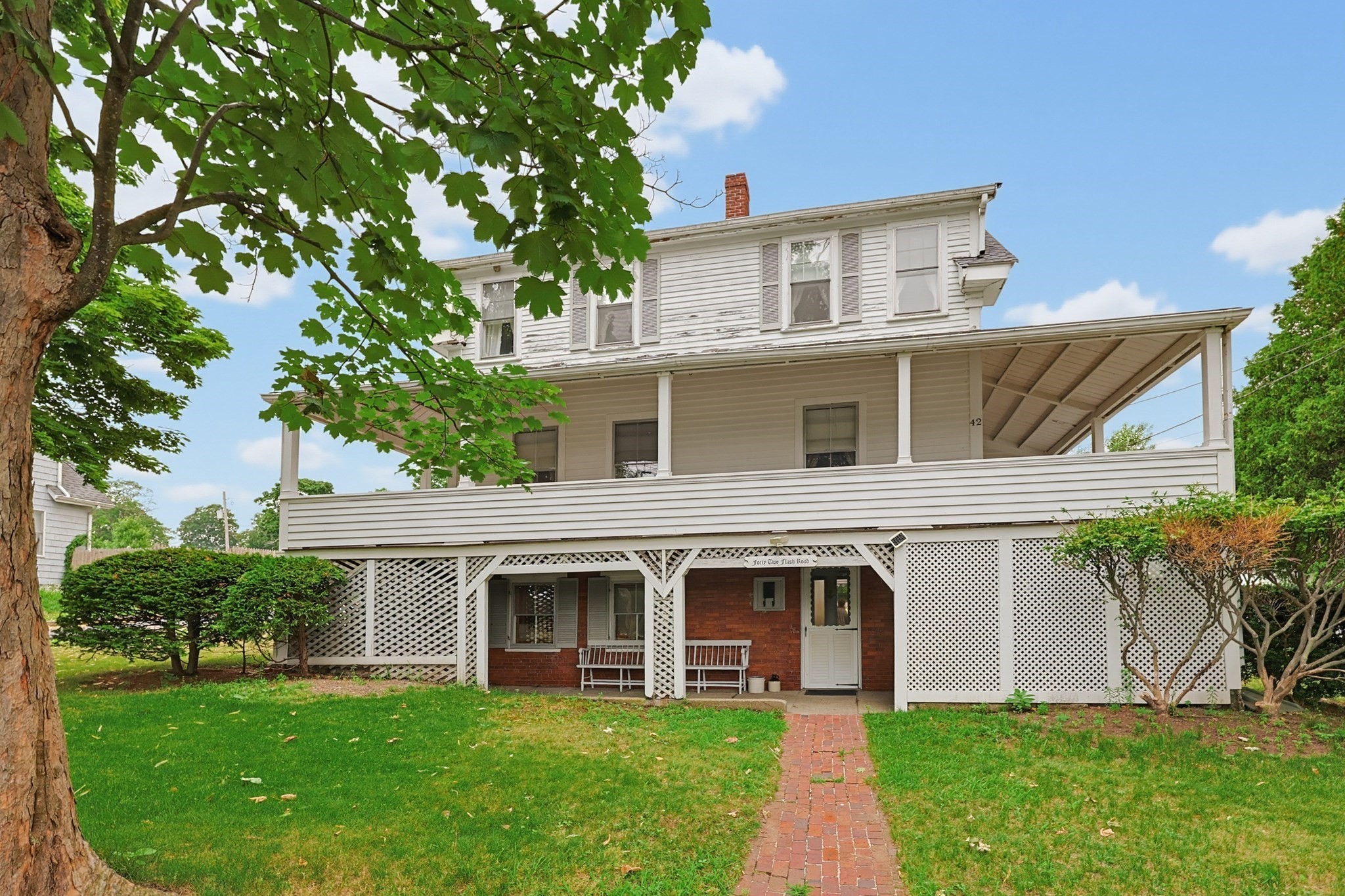3-bed Single Family at 42 Flash Rd, Nahant