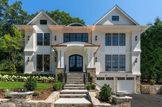 6-bed Single Family at 308 Prince, Newton
