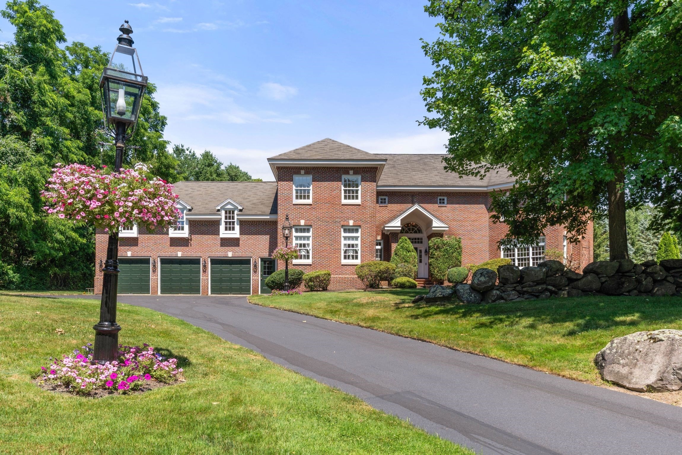 5-bed Single Family at 16 Longmeadow Rd, Milton