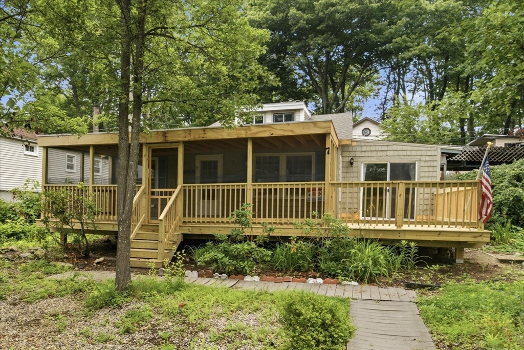 2-bed Single Family at 7 Victoria Avenue, Rutland