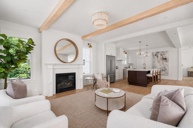 Casa Unifamiliar de 5 quartos em 37 Foley Beach Road, Hingham