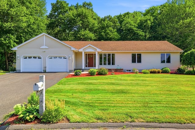 3-bed Single Family at 142 Oak Knoll Cir, Ludlow