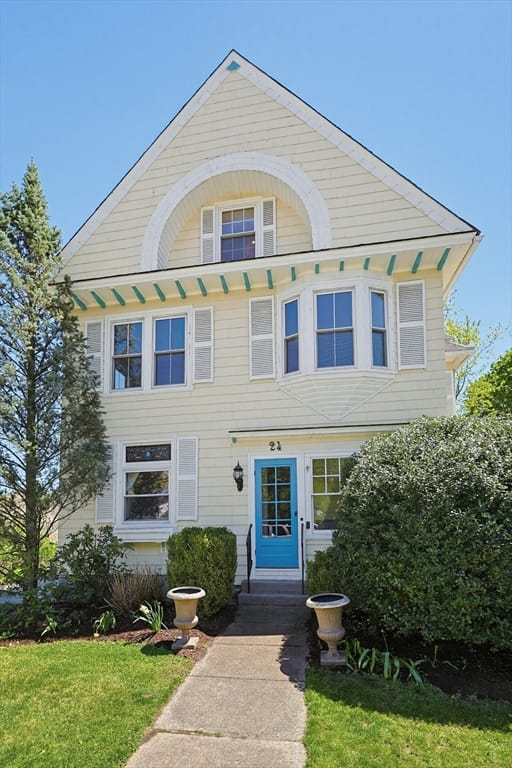 Casa Unifamiliar de 4 quartos em 24 Main St, Upton
