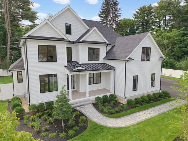 6-bed Single Family at 10 Travis Road, Natick