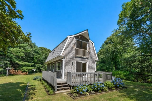 2-bed Single Family at 32 Acushnet Rd, Mattapoisett