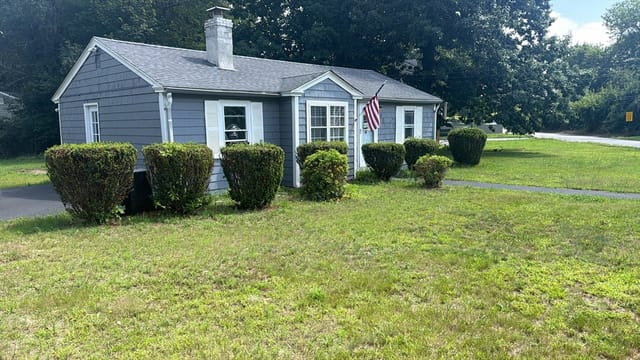 1-bed Single Family at 1 E Public St, Freetown