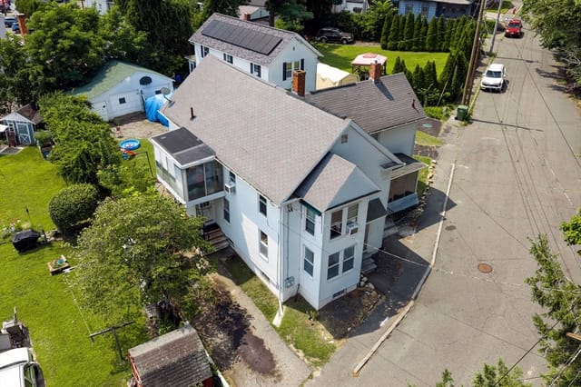 Multifamiliar de 5 habitaciones en 4 Eddy St, Ware