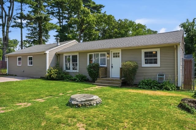3-bed Single Family at 11 3rd Ave., Lakeville