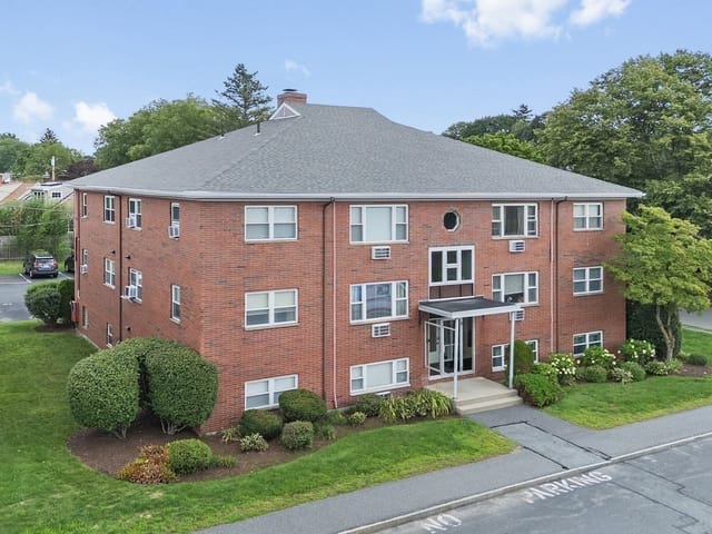 2-bed Condo at 40 Whitman Road # 2, Waltham