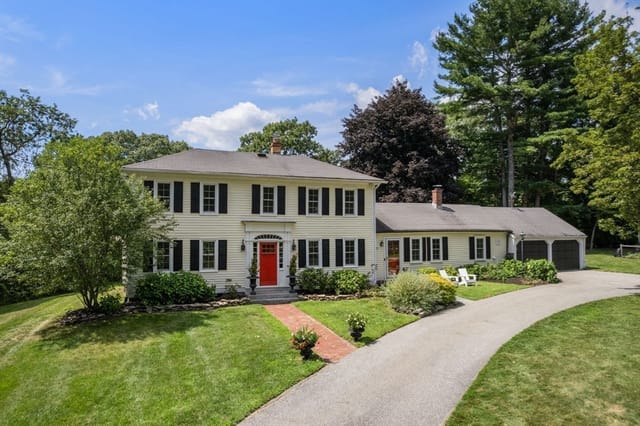 Casa Unifamiliar de 4 quartos em 320 Western Avenue, Sherborn