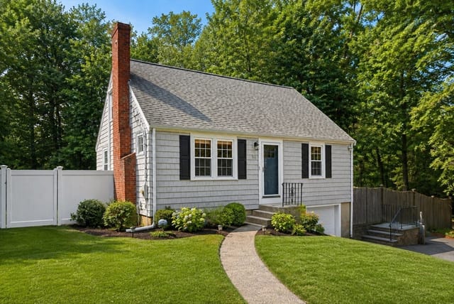 3-bed Single Family at 50 Rustic Rd, Walpole