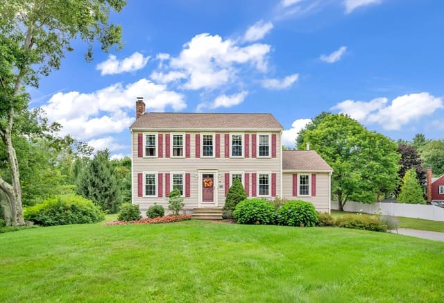 Casa Unifamiliar de 3 quartos em 90 Lacy, North Andover