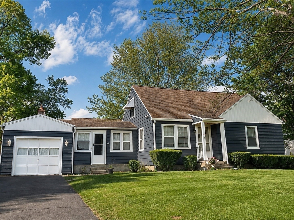 3-bed Single Family at 45 Thompkins Avenue, East Longmeadow