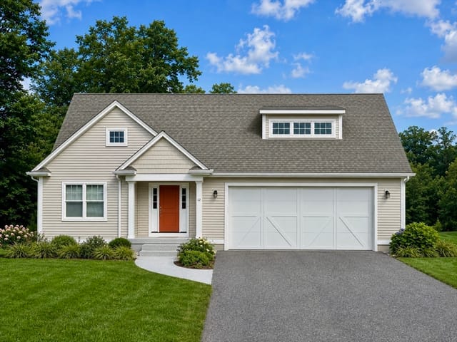 2-bed Condo at 12 Copley Cir # 12, Enfield