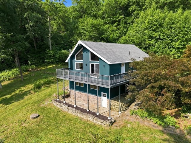 Casa Unifamiliar de 4 quartos em 276 Old Gilbertville Road, Ware