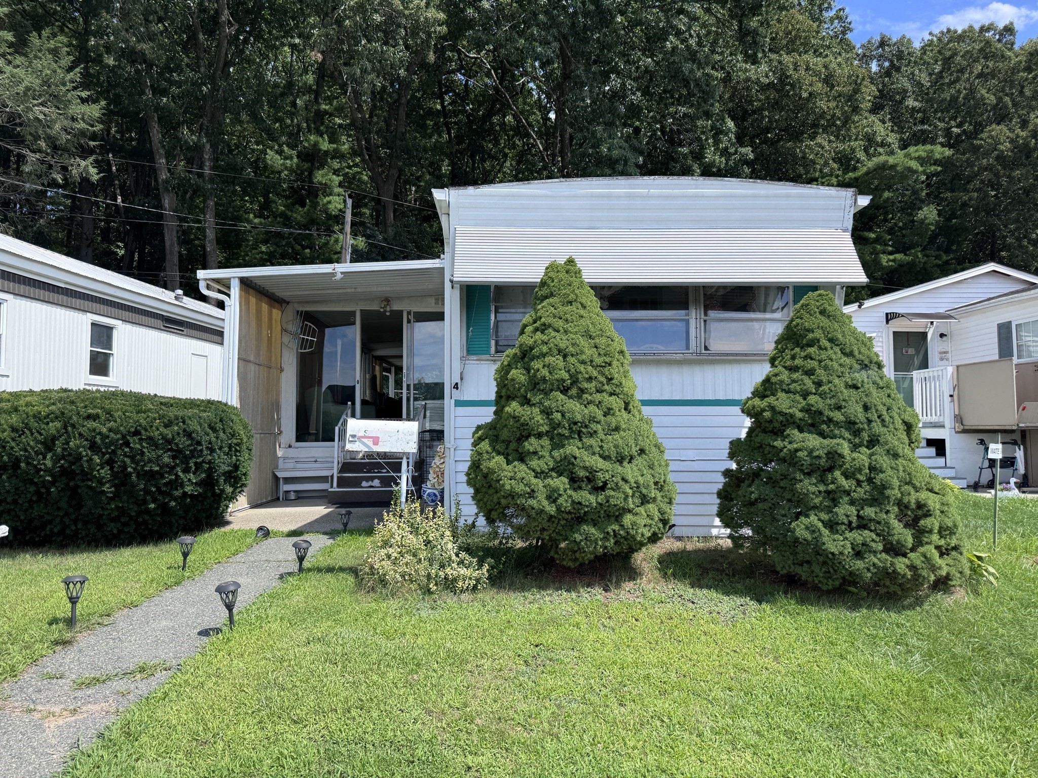 2-bed Single Family at 4 Ethel Av, Marlborough