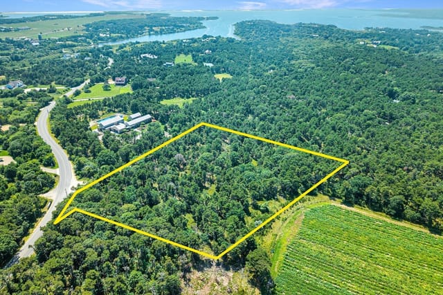 Terreno de 0 quartos em 8 Turkeyland Cove Road, Edgartown