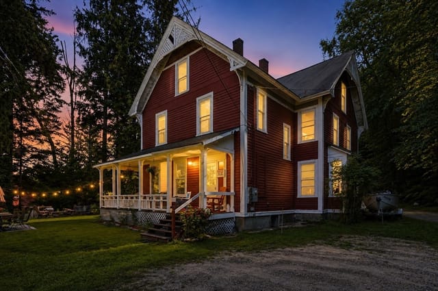 6-bed Multi-Family at 17 Summit Rd, Hardwick