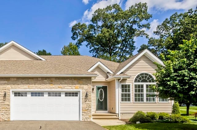 2-bed Condo at 150 Stonybrook Way # 150, South Hadley
