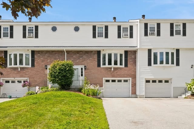 2-bed Condo at 38 Plantation Rd # 38, Oxford