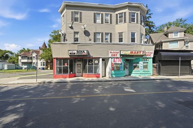 Multifamiliar de 0 quartos em 281-285 Belmont Ave, Springfield