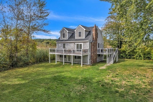 4-bed Single Family at 35 Holbrook Ave, Wellfleet