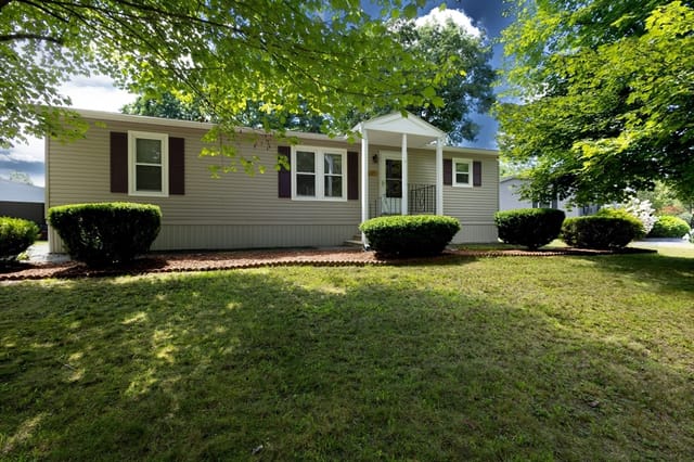 Casa Unifamiliar de 2 quartos em 147 Millers River Drive, Athol