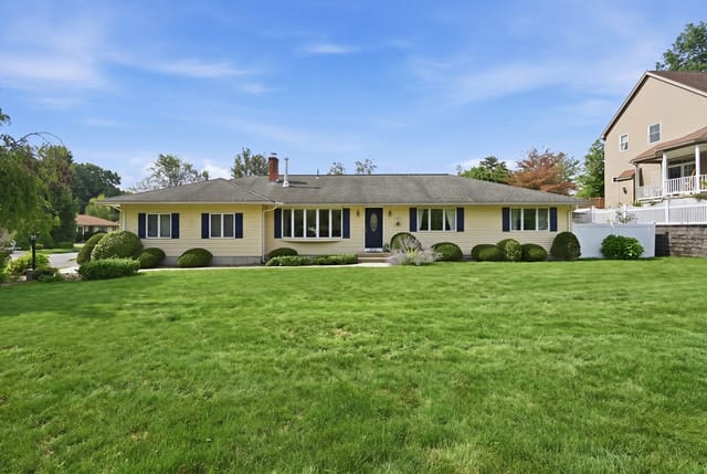 3-bed Single Family at 169 Sandtrap Way, Chicopee