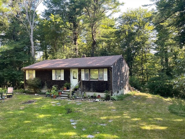 3-bed Single Family at 67 Slab Bridge Rd, Freetown
