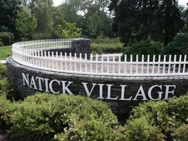Condominio de 1 habitaciones en 17 Village Rock Lane # 19, Natick
