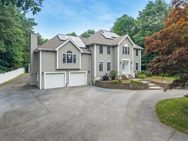 4-bed Single Family at 3 Avalon Ct., Methuen