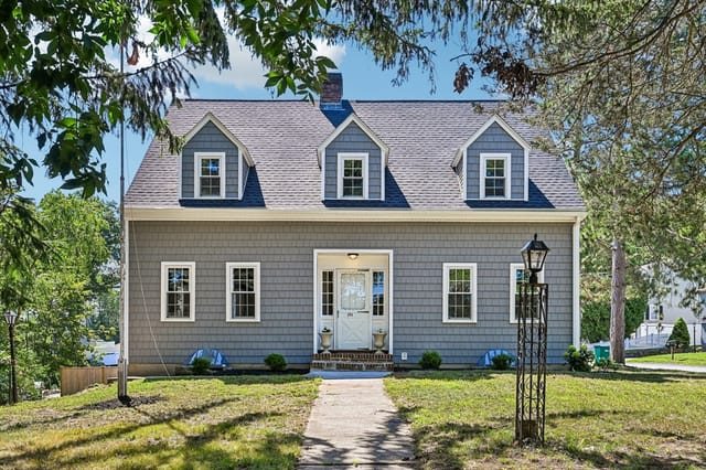 Casa Unifamiliar de 3 quartos em 254 Russell St, Woburn
