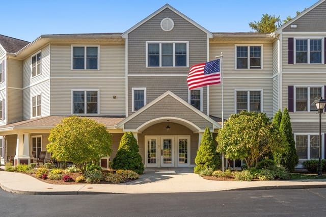 2-bed Condo at 7 Crescent Way # 319, Sturbridge
