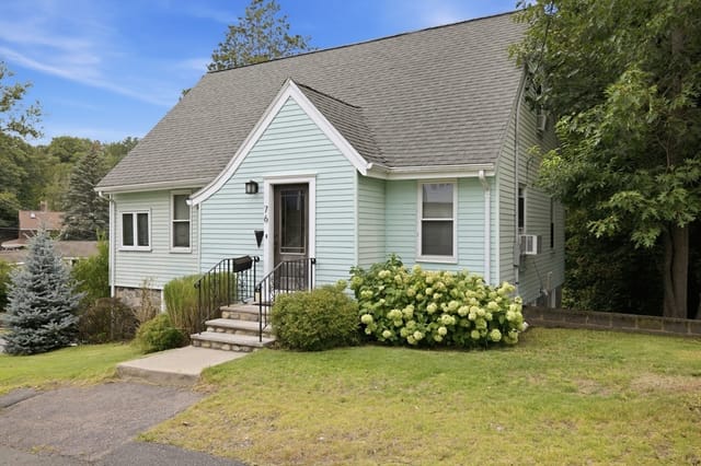 Casa Unifamiliar de 3 quartos em 76 Woodland Rd, Malden