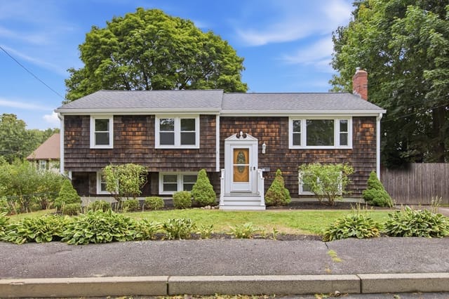 3-bed Single Family at 203 Hobart St, Braintree