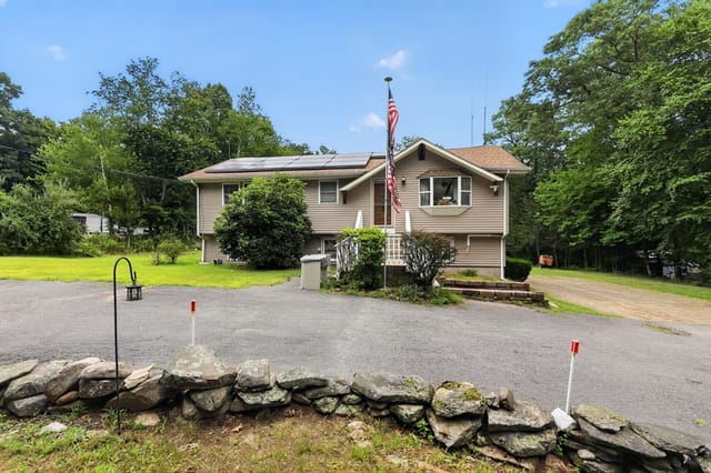 5-bed Multi-Family at 350 Se Main St, Douglas