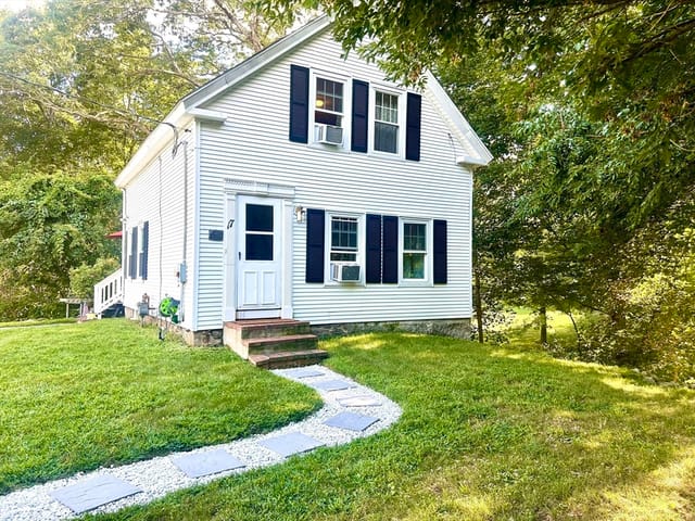 2-bed Single Family at 17 Cutler St, Medway