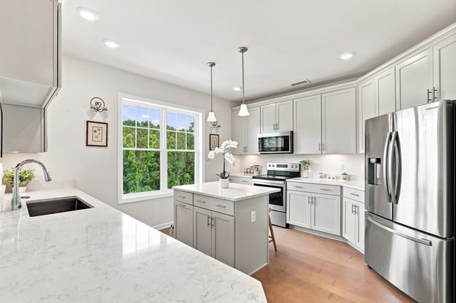 2-bed Condo at 4 Francis Dr # 412, Andover
