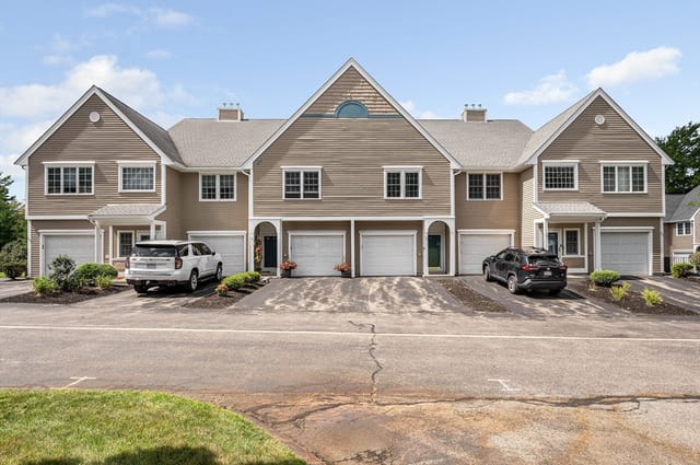 Condomínio de 2 quartos em 37 Northridge Drive # 37, North Reading