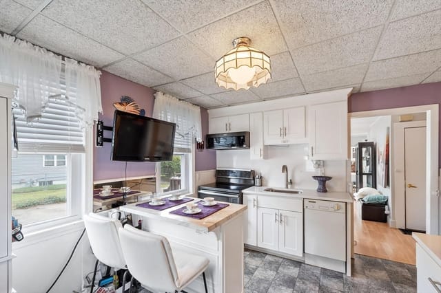 6-bed Single Family at 75 Maple Road, Tewksbury